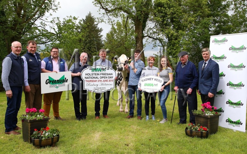 30-05-19, At the launch of the IHFA Open Day, Patrick Gaynor, President of IHFA; Mike Frawley, Steven Kelly and Pat Considine from Greenvale Animal Feeds (sponsor); Henry, Liam, Marie, Julie and Mossy O’Keeffe of Radney Herd, hosts and Peter Ging, Chairperson of IHFA. The IHFA Open Day will be held at the Radney Herd, Freemount, Charleville, Co. Cork on Thursday 27th of June. All welcome. Photo Maria Kelly